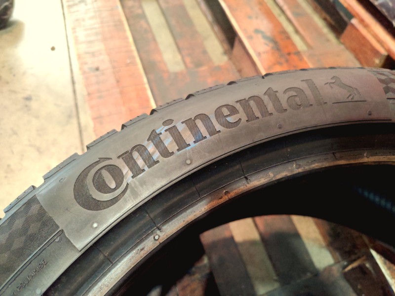 2 Gomme usate 255 40 19 Pneumatici Invernali CONTINENTAL 2 Gomme usate 255 40 19 Pneumatici Invernali CONTINENTAL