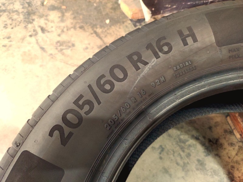4 Gomme usate 205 60 16 Pneumatici Estivi CONTINENTAL 4 Gomme usate 205 60 16 Pneumatici Estivi CONTINENTAL