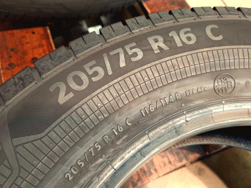 4 Gomme usate 205 75 16 C Pneumatici Estivi CONTINENTAL 4 Gomme usate 205 75 16 C Pneumatici Estivi CONTINENTAL