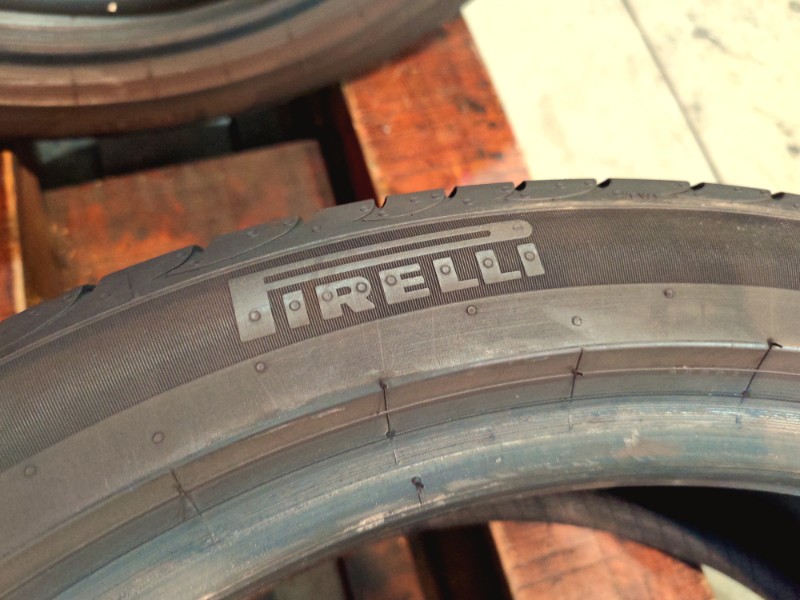 2 Gomme usate 245 40 19 Pneumatici Estivi PIRELLI 2 Gomme usate 245 40 19 Pneumatici Estivi PIRELLI
