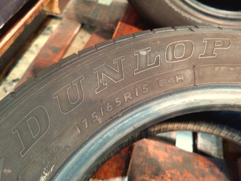 4 Gomme usate 175 65 15 Pneumatici Estivi DUNLOP 4 Gomme usate 175 65 15 Pneumatici Estivi DUNLOP