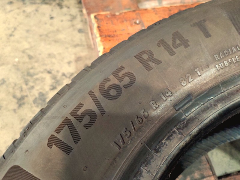 2 Gomme usate 175 65 14 Pneumatici Estivi CONTINENTAL 2 Gomme usate 175 65 14 Pneumatici Estivi CONTINENTAL