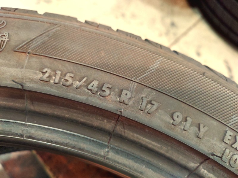 2 Gomme usate 215 45 17 Pneumatici Estivi VIKING 2 Gomme usate 215 45 17 Pneumatici Estivi VIKING