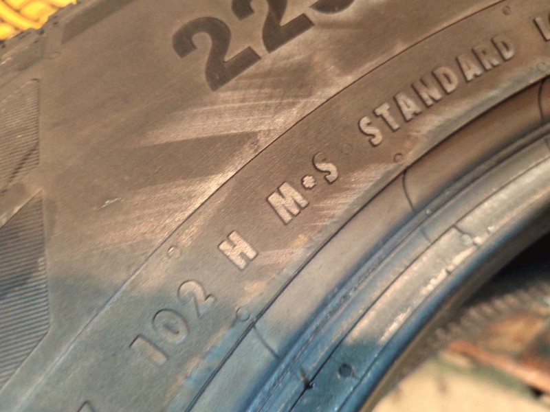 4 Gomme usate 225 65 17 Pneumatici 4 Stagioni CONTINENTAL 4 Gomme usate 225 65 17 Pneumatici 4 Stagioni CONTINENTAL