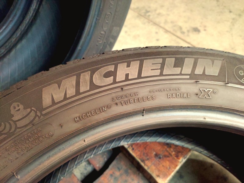 4 Gomme usate 255 45 20 Pneumatici Estivi MICHELIN 4 Gomme usate 255 45 20 Pneumatici Estivi MICHELIN