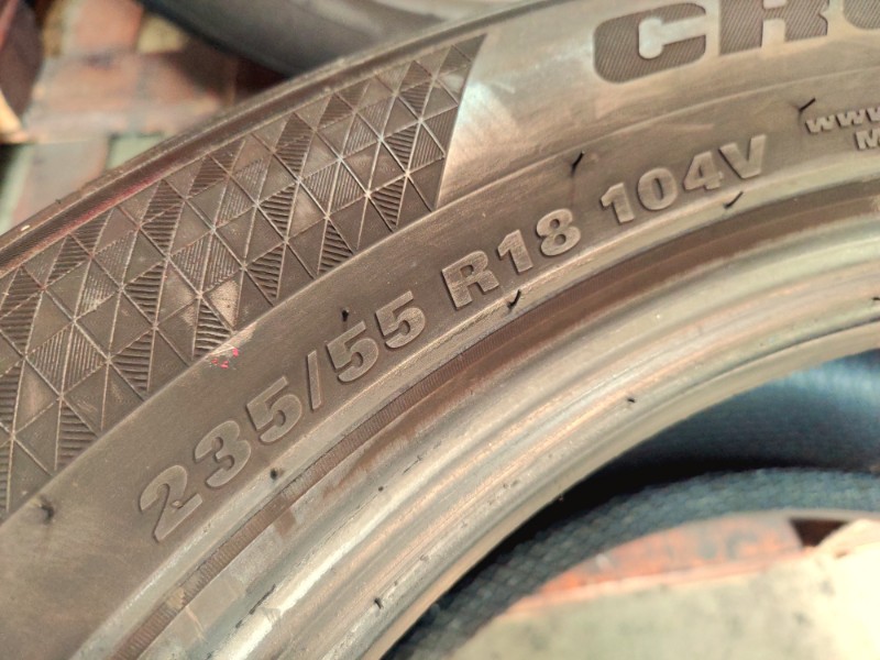 4 Gomme nuove 235 55 18 Pneumatici 4 Stagioni KUMHO 4 Gomme nuove 235 55 18 Pneumatici 4 Stagioni KUMHO