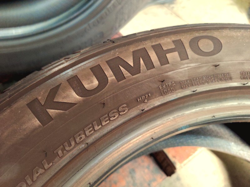 4 Gomme nuove 235 55 18 Pneumatici 4 Stagioni KUMHO 4 Gomme nuove 235 55 18 Pneumatici 4 Stagioni KUMHO