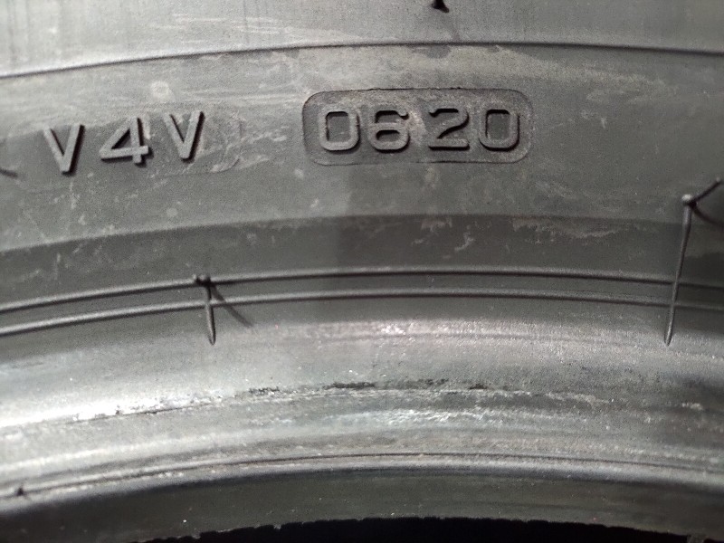 4 Gomme usate 225 60 18 Pneumatici Estivi BRIDGESTONE 4 Gomme usate 225 60 18 Pneumatici Estivi BRIDGESTONE