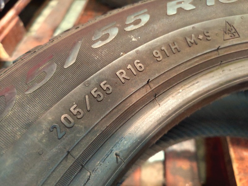 2 Gomme usate 205 55 16 Pneumatici Invernali PIRELLI 2 Gomme usate 205 55 16 Pneumatici Invernali PIRELLI