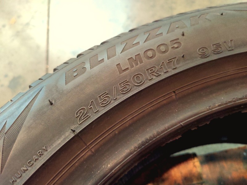 2 Gomme usate 215 50 17 Pneumatici Invernali BRIDGESTONE 2 Gomme usate 215 50 17 Pneumatici Invernali BRIDGESTONE