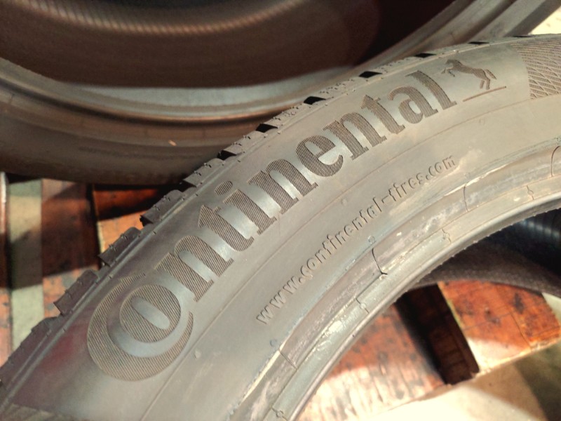 4 Gomme usate 285 45 22 Pneumatici Invernali CONTINENTAL 4 Gomme usate 285 45 22 Pneumatici Invernali CONTINENTAL