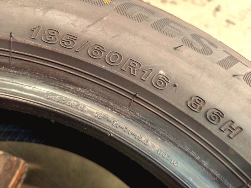 4 Gomme usate 185 60 16 Pneumatici Invernali BRIDGESTONE 4 Gomme usate 185 60 16 Pneumatici Invernali BRIDGESTONE