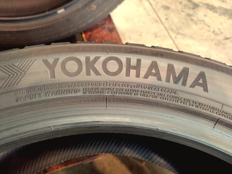 4 Gomme usate 255 45 20 Pneumatici Invernali YOKOHAMA 4 Gomme usate 255 45 20 Pneumatici Invernali YOKOHAMA