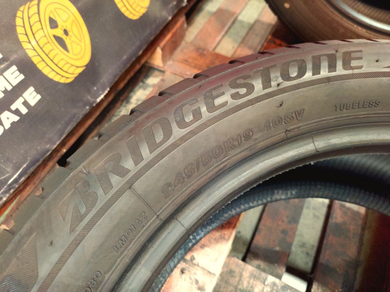 2 Gomme usate 245 50 19 RUN FLAT Pneumatici Invernali BRIDGESTONE 2 Gomme usate 245 50 19 RUN FLAT Pneumatici Invernali BRIDGESTONE