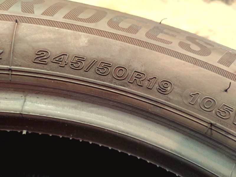 2 Gomme usate 245 50 19 RUN FLAT Pneumatici Invernali BRIDGESTONE 2 Gomme usate 245 50 19 RUN FLAT Pneumatici Invernali BRIDGESTONE