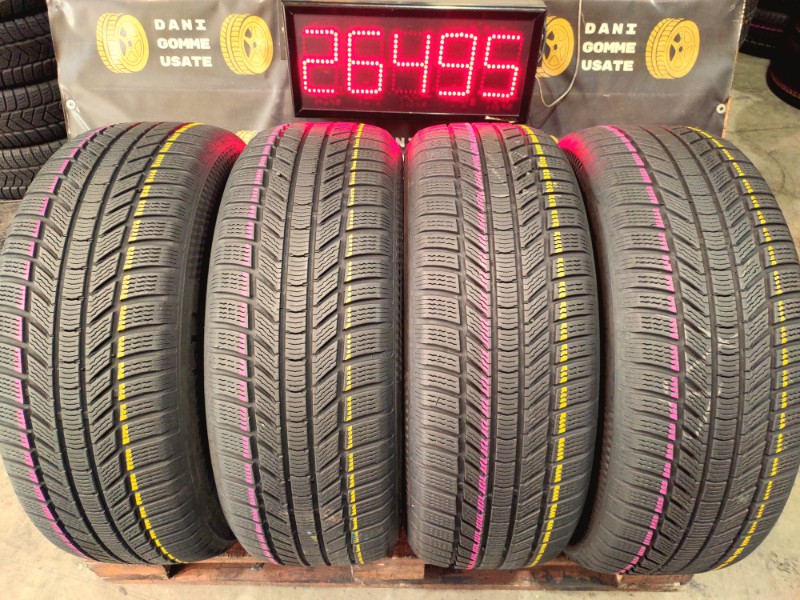 4 Gomme usate 235 55 18 Pneumatici Invernali CONTINENTAL 4 Gomme usate 235 55 18 Pneumatici Invernali CONTINENTAL