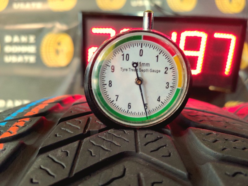 2 Gomme usate 205 50 17 Pneumatici Invernali PIRELLI 2 Gomme usate 205 50 17 Pneumatici Invernali PIRELLI