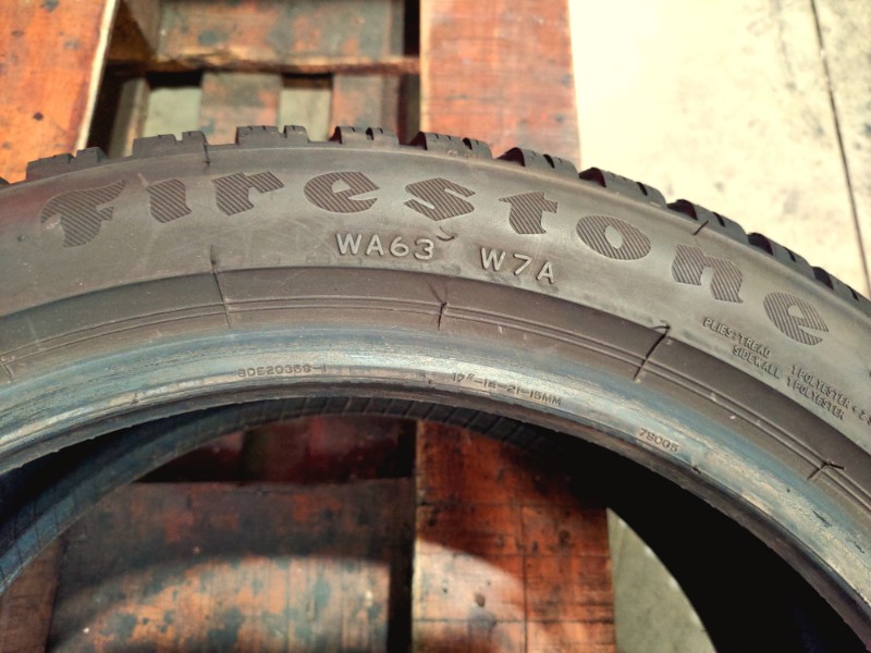 2 Gomme usate 215 45 17 Pneumatici Invernali FIRESTONE 2 Gomme usate 215 45 17 Pneumatici Invernali FIRESTONE