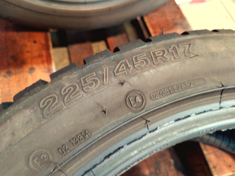 4 Gomme usate 225 45 17 Pneumatici Invernali FIRESTONE 4 Gomme usate 225 45 17 Pneumatici Invernali FIRESTONE