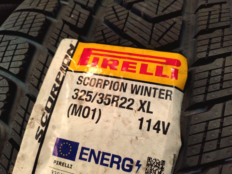 2 Gomme nuove 325 35 22 e 2 Gomme nuove 285 40 22 Pneumatici Invernali PIRELLI 2 Gomme nuove 325 35 22 e 2 Gomme nuove 285 40 22 Pneumatici Invernali PIRELLI