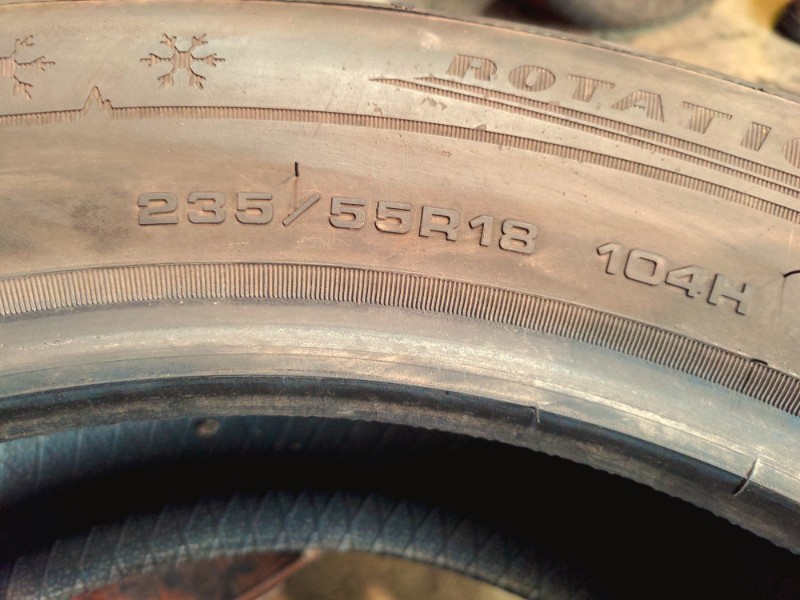 4 Gomme usate 235 55 18 Pneumatici Invernali DUNLOP 4 Gomme usate 235 55 18 Pneumatici Invernali DUNLOP
