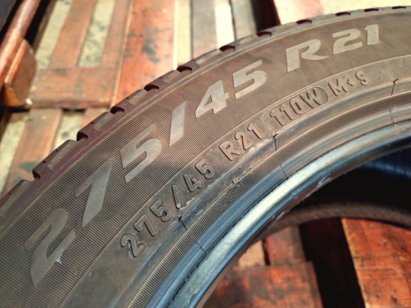 2 Gomme usate 275 45 21 Pneumatici 4 Stagioni PIRELLI 2 Gomme usate 275 45 21 Pneumatici 4 Stagioni PIRELLI