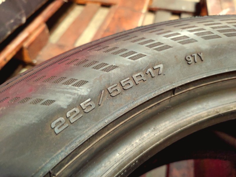 2 Gomme usate 225 55 17 Pneumatici Estivi GOODYEAR 2 Gomme usate 225 55 17 Pneumatici Estivi GOODYEAR