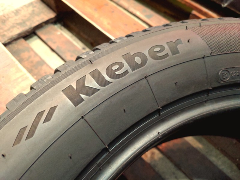 2 Gomme usate 225 60 18 Pneumatici 4 Stagioni KLEBER 2 Gomme usate 225 60 18 Pneumatici 4 Stagioni KLEBER