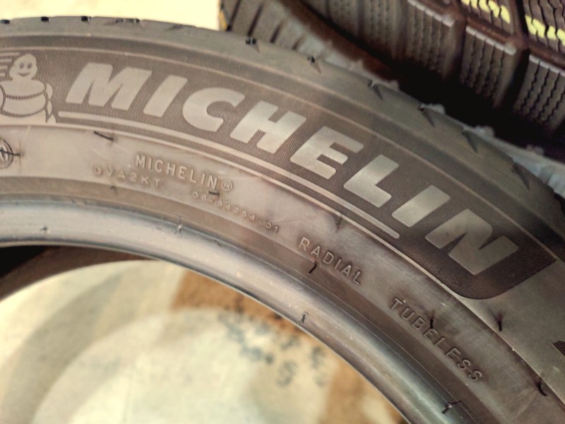 4 Gomme usate 205 55 17 Pneumatici Estivi MICHELIN 4 Gomme usate 205 55 17 Pneumatici Estivi MICHELIN