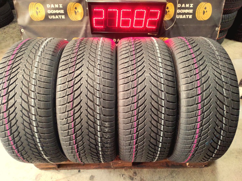 4 Gomme usate 245 45 19 Pneumatici Invernali NOKIAN 4 Gomme usate 245 45 19 Pneumatici Invernali NOKIAN