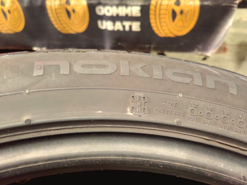4 Gomme usate 245 45 19 Pneumatici Invernali NOKIAN 4 Gomme usate 245 45 19 Pneumatici Invernali NOKIAN