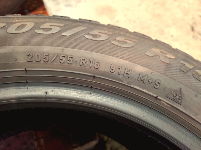 4 Gomme usate 205 55 16 Pneumatici Invernali PIRELLI 4 Gomme usate 205 55 16 Pneumatici Invernali PIRELLI