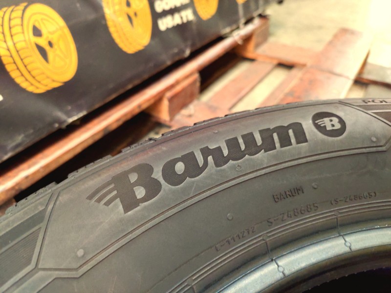 2 Gomme usate 205 60 16 Pneumatici Invernali BARUM 2 Gomme usate 205 60 16 Pneumatici Invernali BARUM