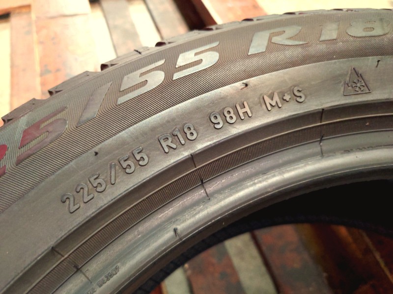 2 Gomme usate 225 55 18 Pneumatici Invernali PIRELLI 2 Gomme usate 225 55 18 Pneumatici Invernali PIRELLI