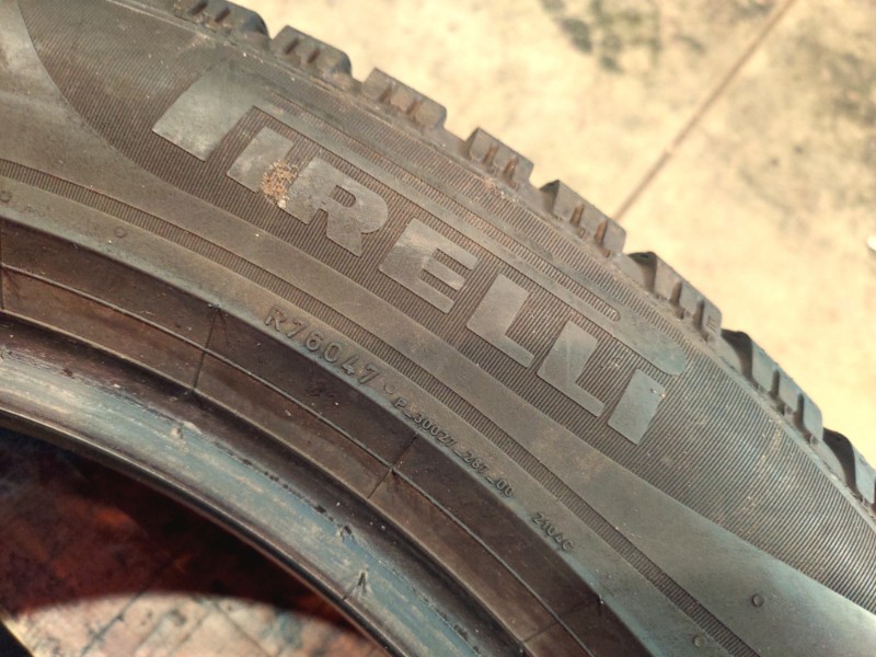 2 Gomme usate 225 55 17 Pneumatici Invernali PIRELLI 2 Gomme usate 225 55 17 Pneumatici Invernali PIRELLI