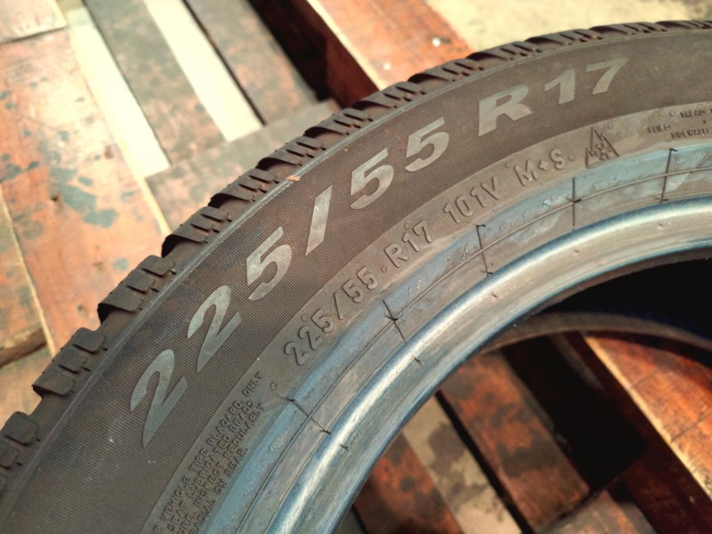 2 Gomme usate 225 55 17 Pneumatici Invernali PIRELLI 2 Gomme usate 225 55 17 Pneumatici Invernali PIRELLI