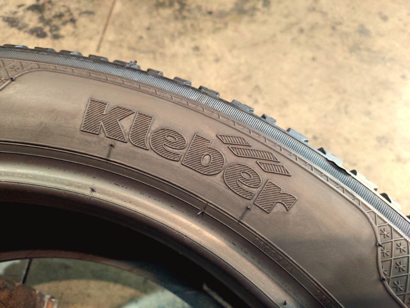 4 Gomme usate 195 55 16 Pneumatici Invernali KLEBER 4 Gomme usate 195 55 16 Pneumatici Invernali KLEBER
