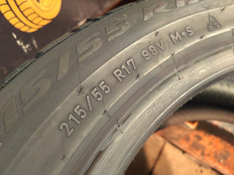 4 Gomme usate 215 55 17 Pneumatici Invernali PIRELLI 4 Gomme usate 215 55 17 Pneumatici Invernali PIRELLI