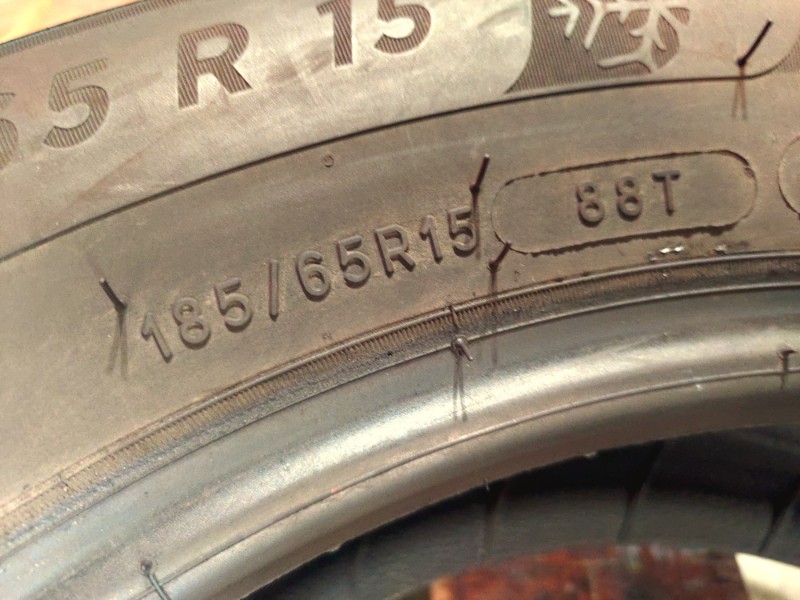 2 Gomme usate 185 65 15 Pneumatici Invernali MICHELIN 2 Gomme usate 185 65 15 Pneumatici Invernali MICHELIN
