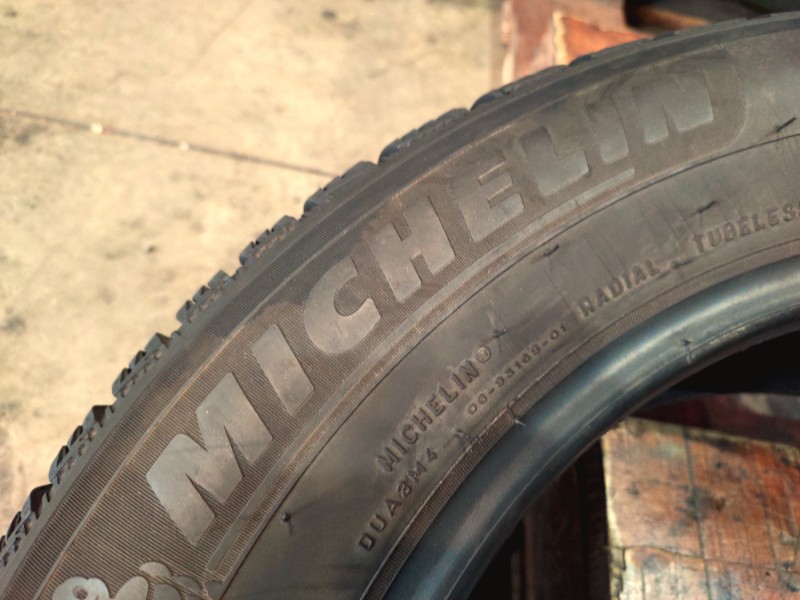 2 Gomme usate 185 65 15 Pneumatici Invernali MICHELIN 2 Gomme usate 185 65 15 Pneumatici Invernali MICHELIN
