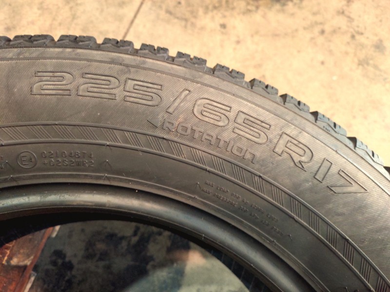 4 Gomme usate 225 65 17 Pneumatici Invernali NOKIAN 4 Gomme usate 225 65 17 Pneumatici Invernali NOKIAN