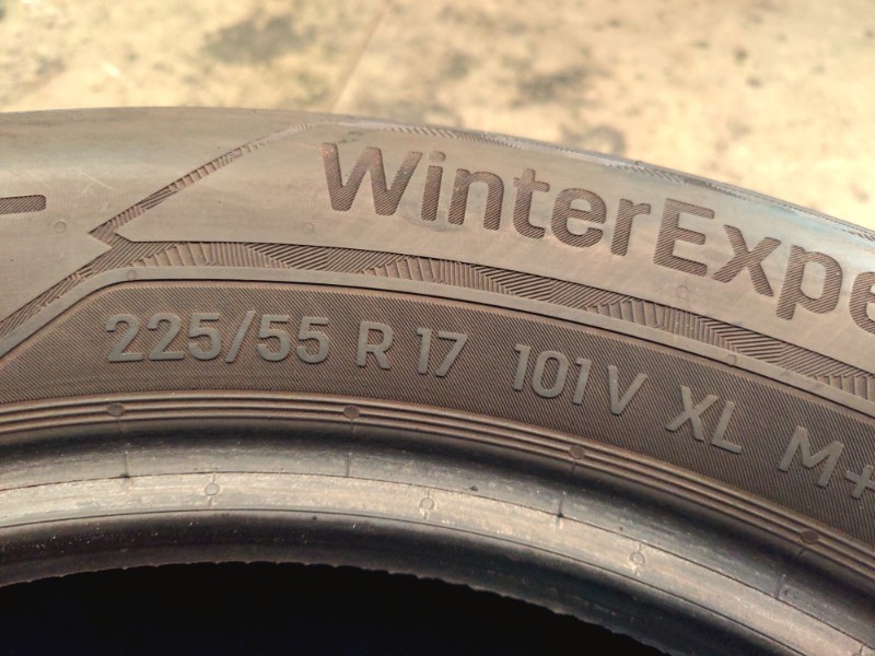 4 Gomme usate 225 55 17 Pneumatici Invernali UNIROYAL 4 Gomme usate 225 55 17 Pneumatici Invernali UNIROYAL