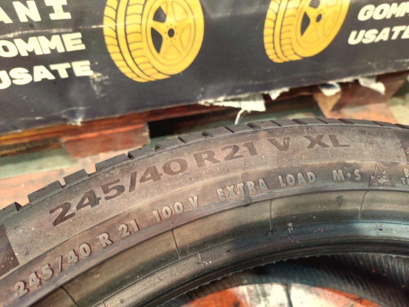 4 Gomme usate 245 40 21 Pneumatici Invernali CONTINENTAL 4 Gomme usate 245 40 21 Pneumatici Invernali CONTINENTAL