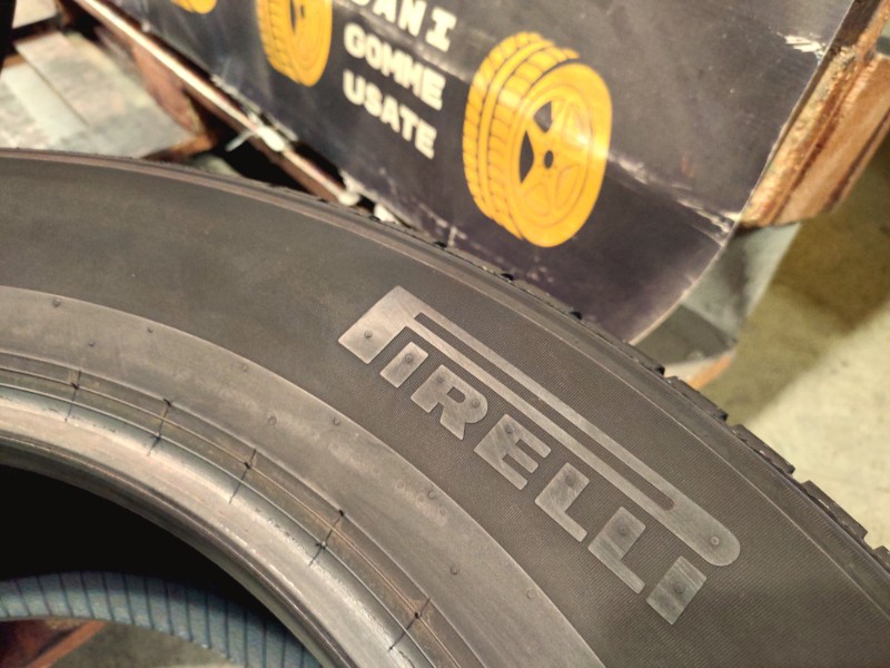 4 Gomme usate 235 60 18 Pneumatici Estivi PIRELLI 4 Gomme usate 235 60 18 Pneumatici Estivi PIRELLI