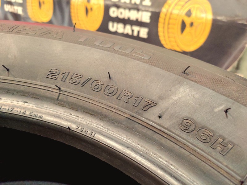 4 Gomme usate 215 60 17 Pneumatici Estivi BRIDGESTONE 4 Gomme usate 215 60 17 Pneumatici Estivi BRIDGESTONE