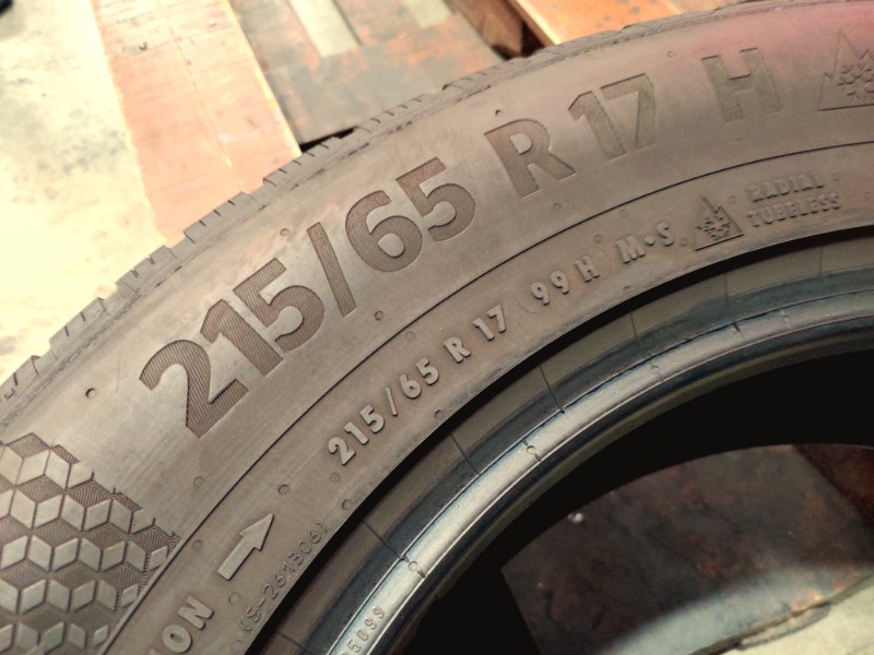 4 Gomme usate 215 65 17 Pneumatici Invernali CONTINENTAL 4 Gomme usate 215 65 17 Pneumatici Invernali CONTINENTAL