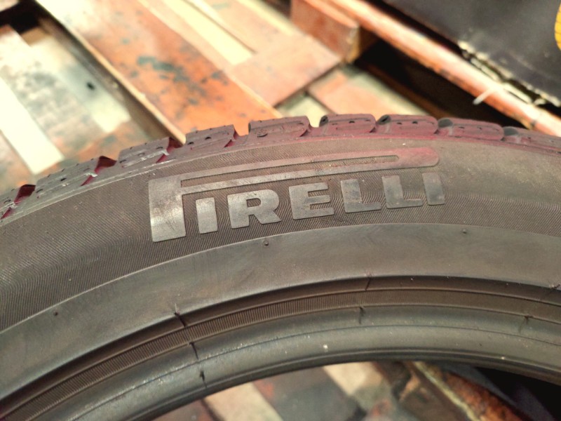 2 Gomme usate 225 50 18 Pneumatici Invernali PIRELLI 2 Gomme usate 225 50 18 Pneumatici Invernali PIRELLI