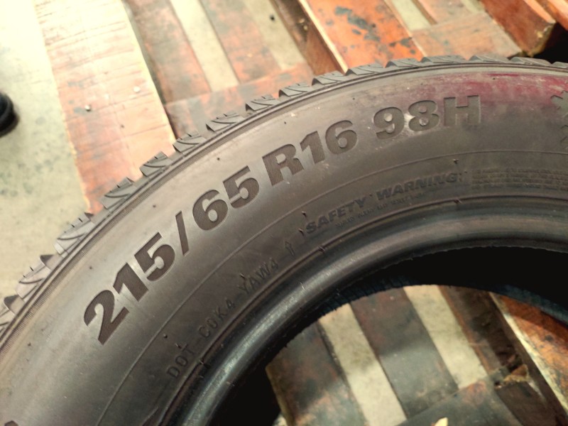 2 Gomme usate 215 65 16 Pneumatici Invernali KUMHO 2 Gomme usate 215 65 16 Pneumatici Invernali KUMHO