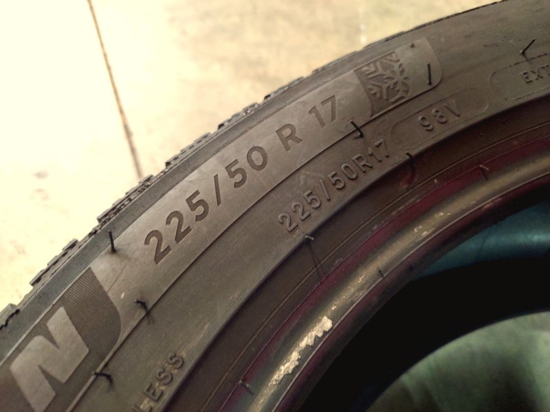 2 Gomme usate 225 50 17 Pneumatici Invernali MICHELIN 2 Gomme usate 225 50 17 Pneumatici Invernali MICHELIN