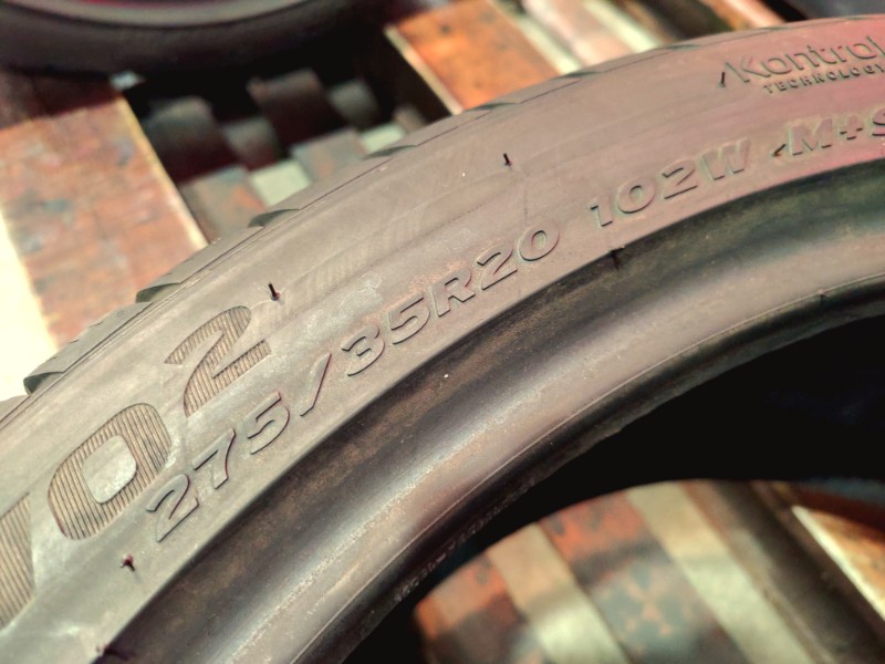 2 Gomme usate 245 40 20 e 2 Gomme usate 275 35 20 Pneumatici Invernali HANKOOK 2 Gomme usate 245 40 20 e 2 Gomme usate 275 35 20 Pneumatici Invernali HANKOOK